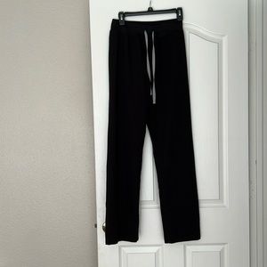 Small Figs high waisted scrub bottoms